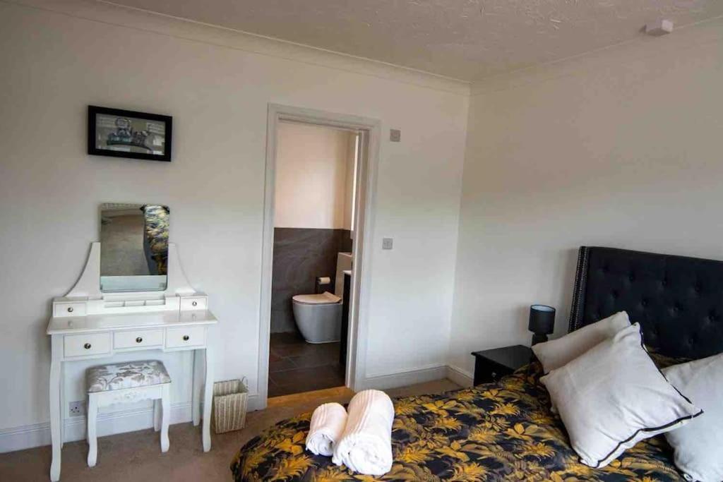 Winkton 1 Bedroom Self Contained Apartment In Christchurch מראה חיצוני תמונה